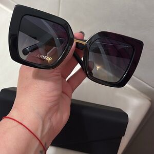 NEW- NYS Elite Polarized Chic Black Sunglasses for Woman. Style 6003-01-03 CAT3